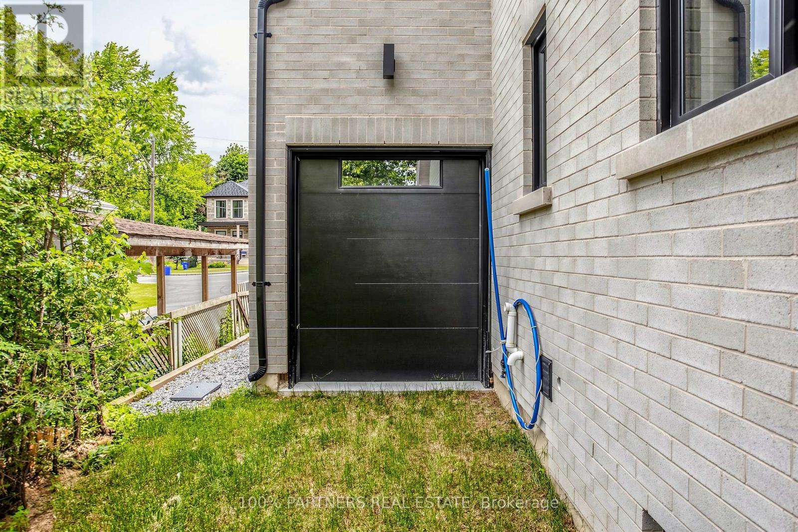 160 Lawrence Avenue, Richmond Hill, Ontario  L4C 1Z5 - Photo 49 - N13488880