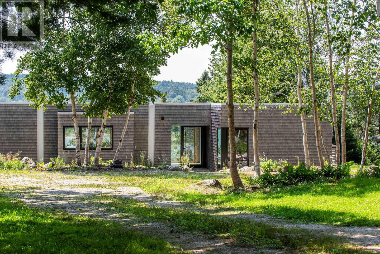 143 South Cove Drive — photo 1