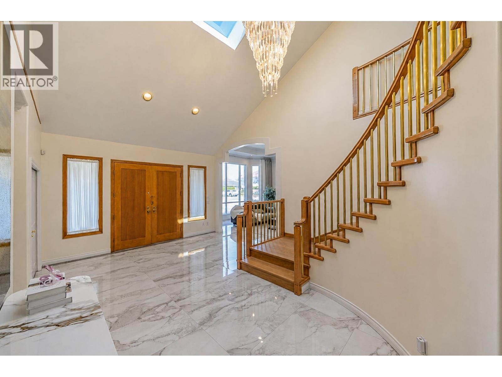 7640 Broadmoor Boulevard, Richmond, British Columbia  V7A 1A7 - Photo 2 - R3154046
