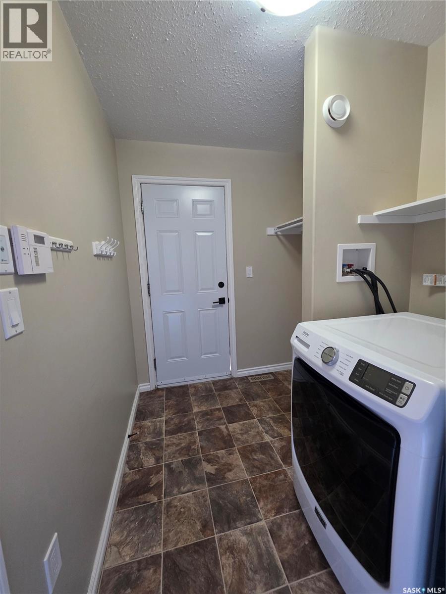 610 Eva Street, Estevan, Saskatchewan  S4A 1H9 - Photo 10 - SK046308
