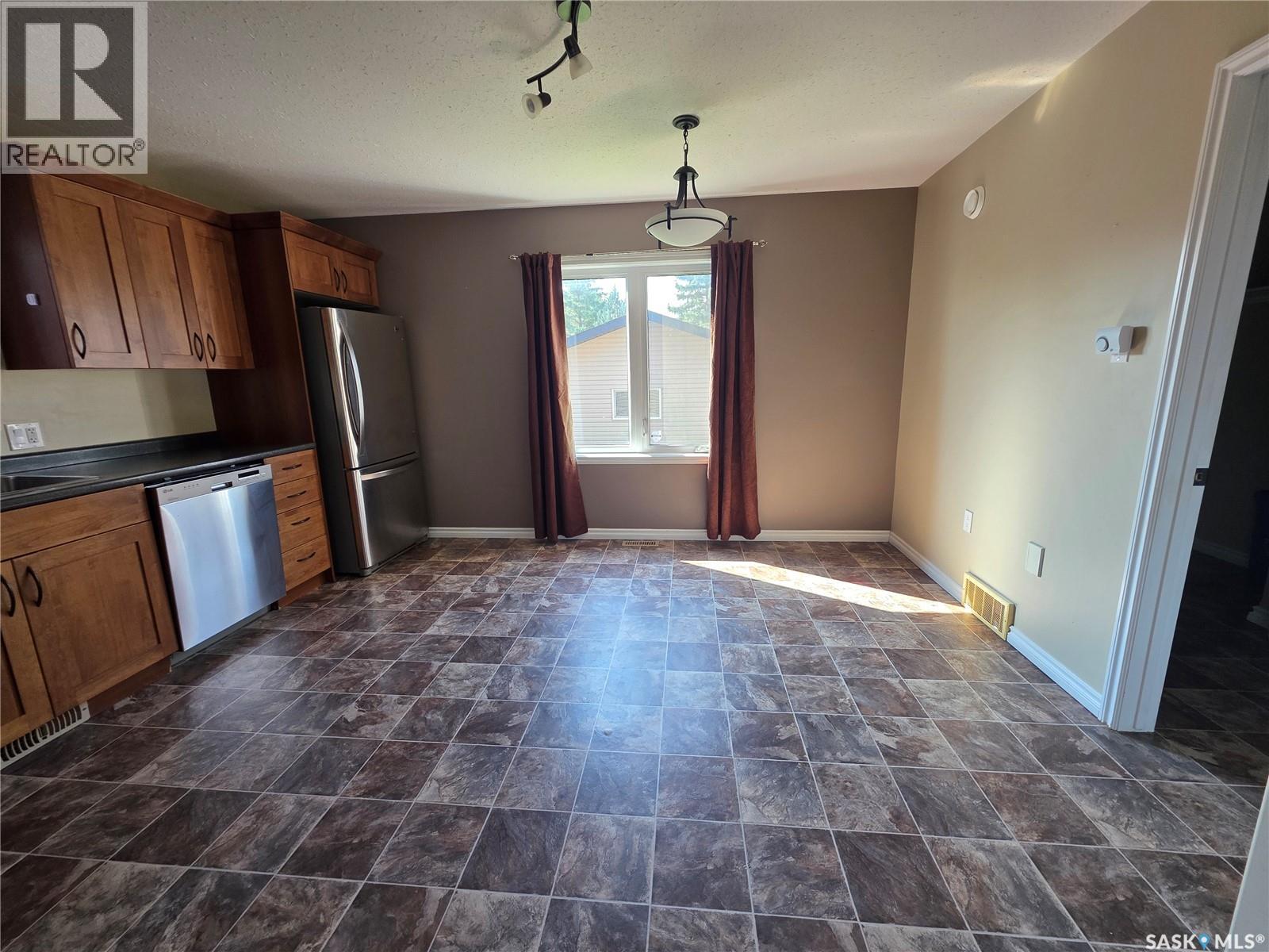 610 Eva Street, Estevan, Saskatchewan  S4A 1H9 - Photo 6 - SK046308