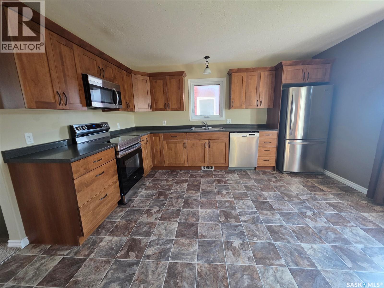 610 Eva Street, Estevan, Saskatchewan  S4A 1H9 - Photo 8 - SK046308