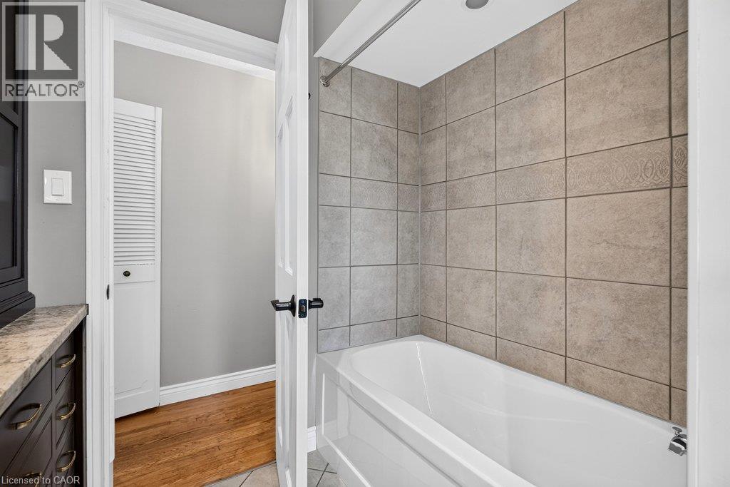 2148 Kerns Road, Burlington, Ontario  L7P 2W3 - Photo 23 - 40855065