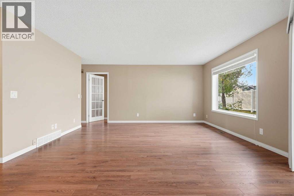 11 Macewan Park Heights NW, Calgary, Alberta  T3K 3W6 - Photo 4 - A2339194