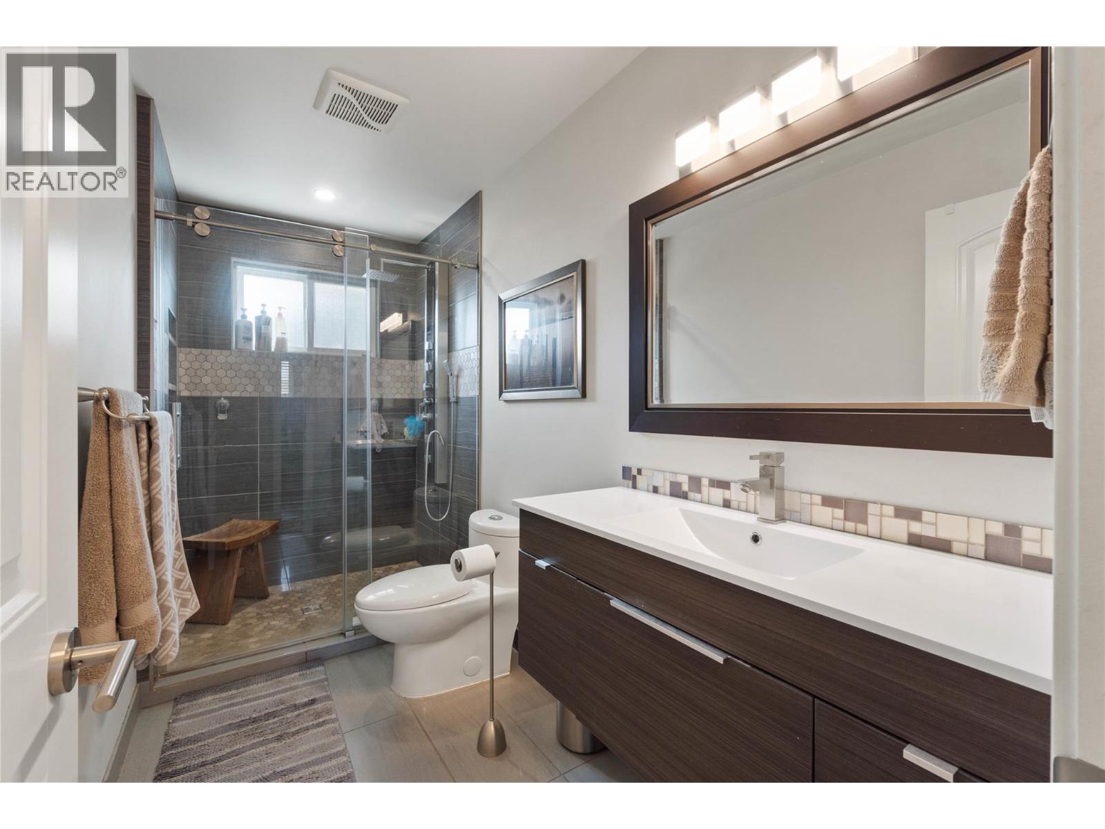 667 Cambridge Crescent, Kamloops, British Columbia  V2B 5B7 - Photo 13 - 10398022
