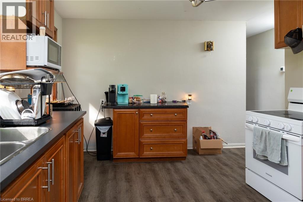 522 Ellis Avenue, Brantford, Ontario  N3T 5L5 - Photo 13 - 40830693