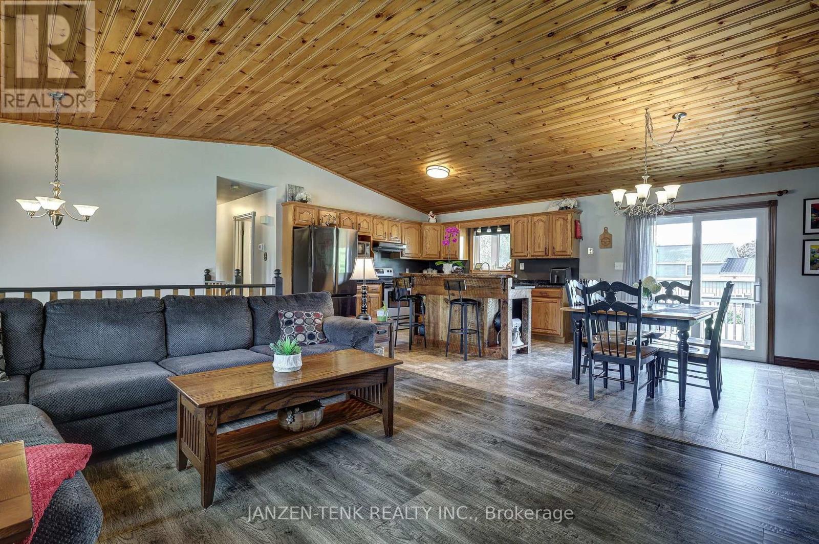 49988 Catherina Street, Malahide, Ontario  N5H 2R1 - Photo 3 - X13701304