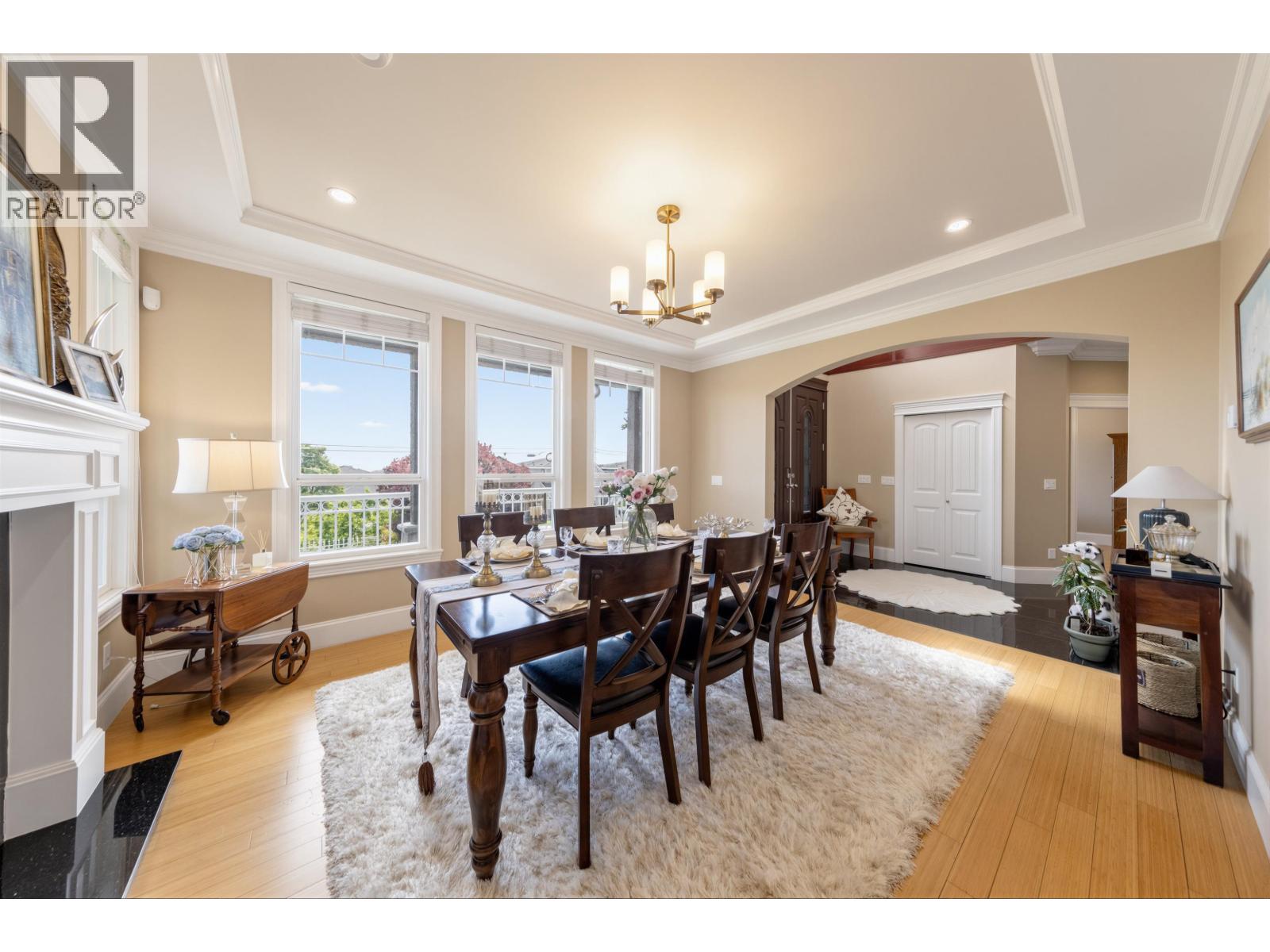 6087 Mckee Street, Burnaby, British Columbia V5J 2V6 - Photo 3 - R3157597