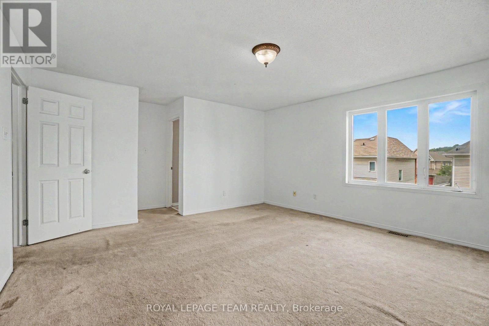 13 Stoneleigh Street, Ottawa, Ontario  K2G 7A2 - Photo 17 - X13701168