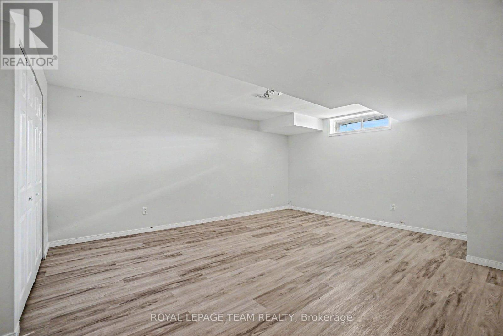 13 Stoneleigh Street, Ottawa, Ontario  K2G 7A2 - Photo 29 - X13701168