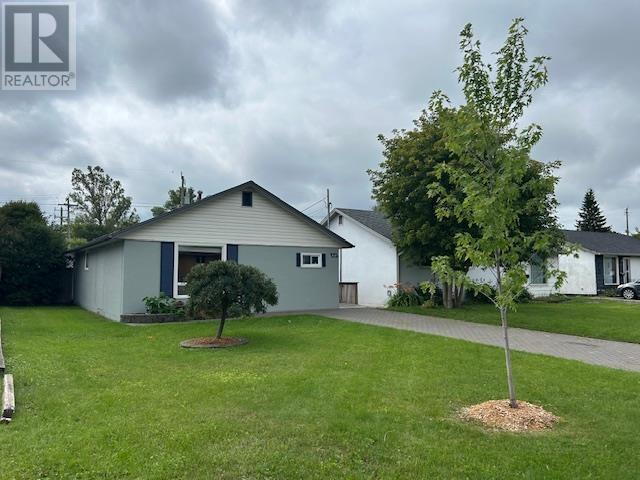 208 Gordon St, Thunder Bay, Ontario  P7E 4T3 - Photo 2 - TB2602464