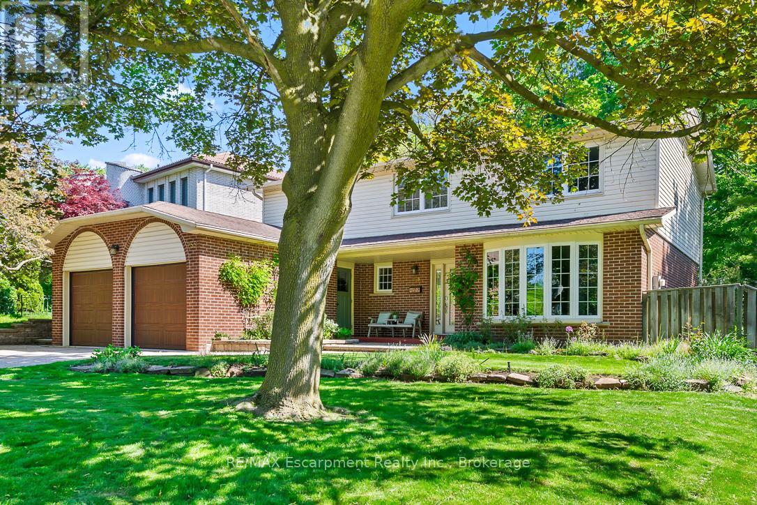 255 Spring Garden Road, Oakville, Ontario  L6L 5H5 - Photo 1 - W13701286