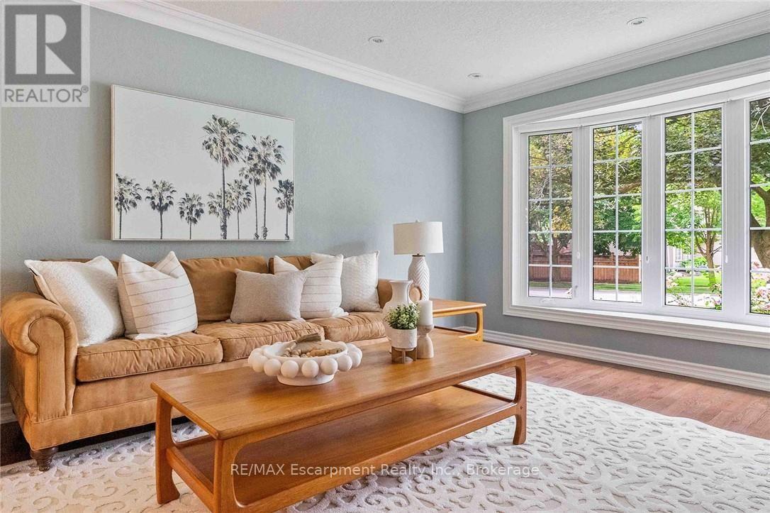 255 Spring Garden Road, Oakville, Ontario  L6L 5H5 - Photo 7 - W13701286