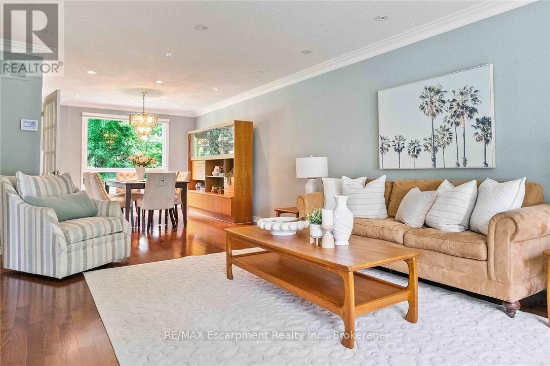 255 Spring Garden Road, Oakville, Ontario  L6L 5H5 - Photo 8 - W13701286