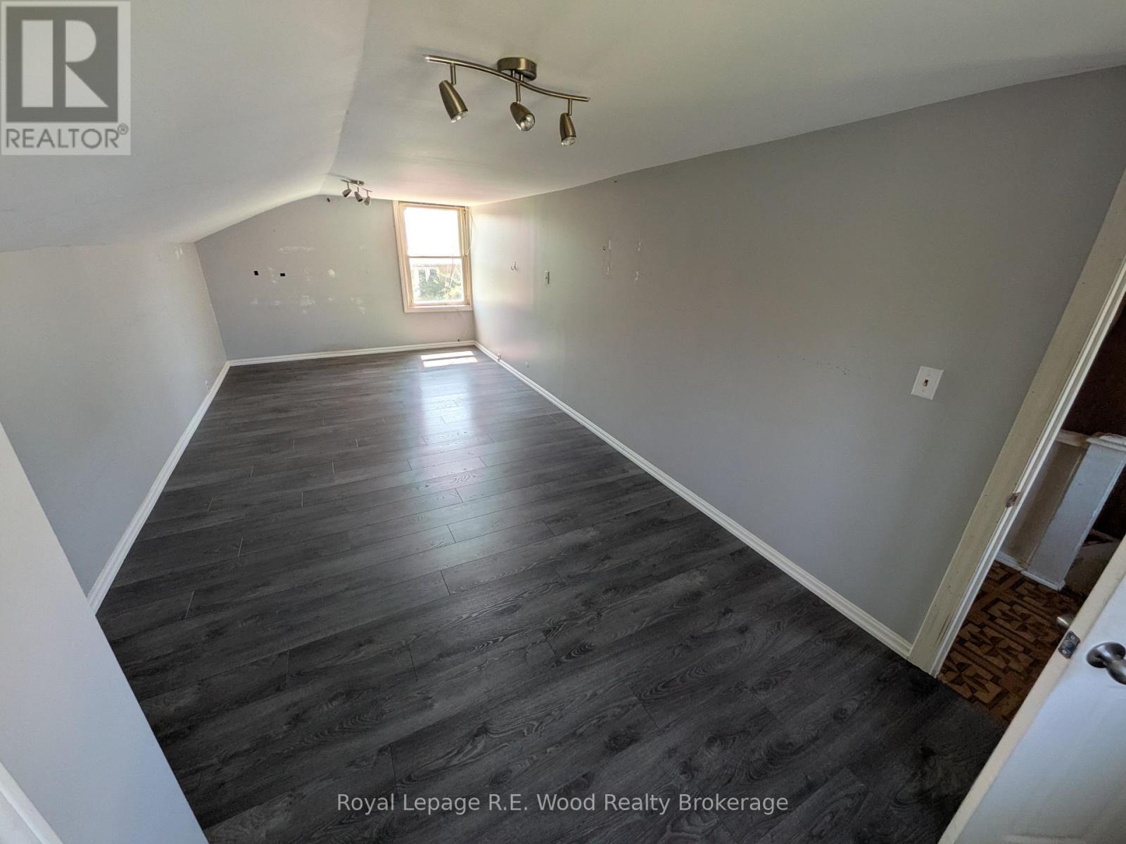 201 Tillson Avenue, Tillsonburg, Ontario  N4G 3B3 - Photo 12 - X13701190