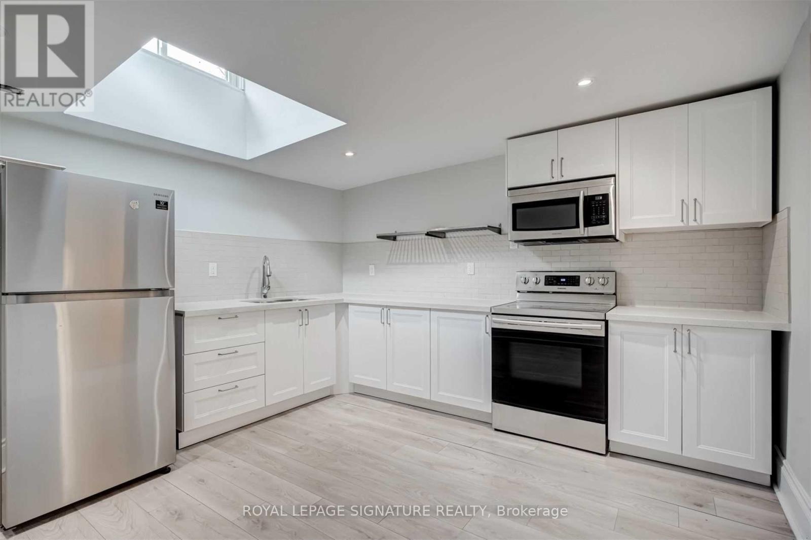 604a Queen Street W, Toronto, Ontario  M6J 1E3 - Photo 2 - C13701152