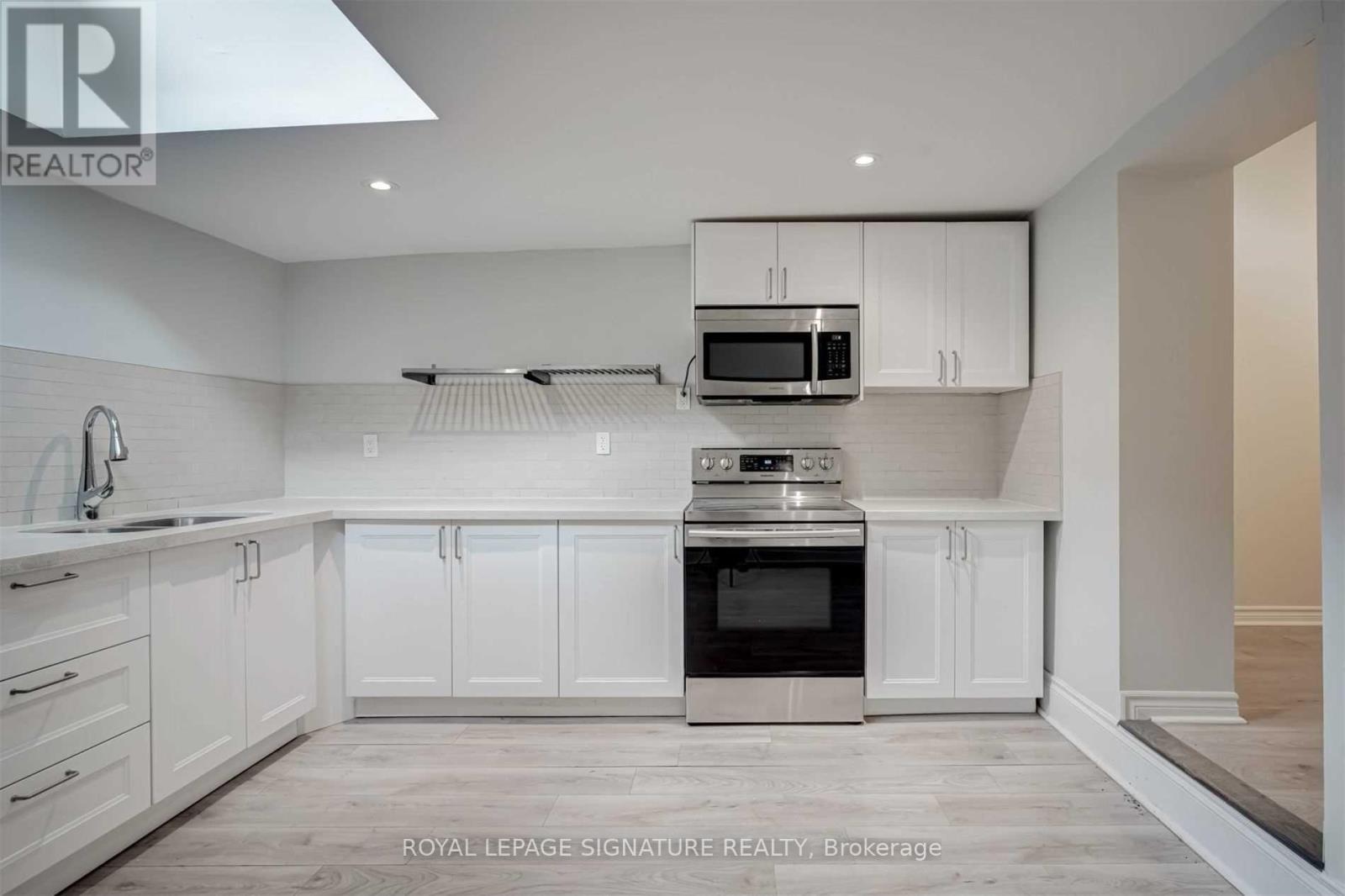 604a Queen Street W, Toronto, Ontario  M6J 1E3 - Photo 4 - C13701152
