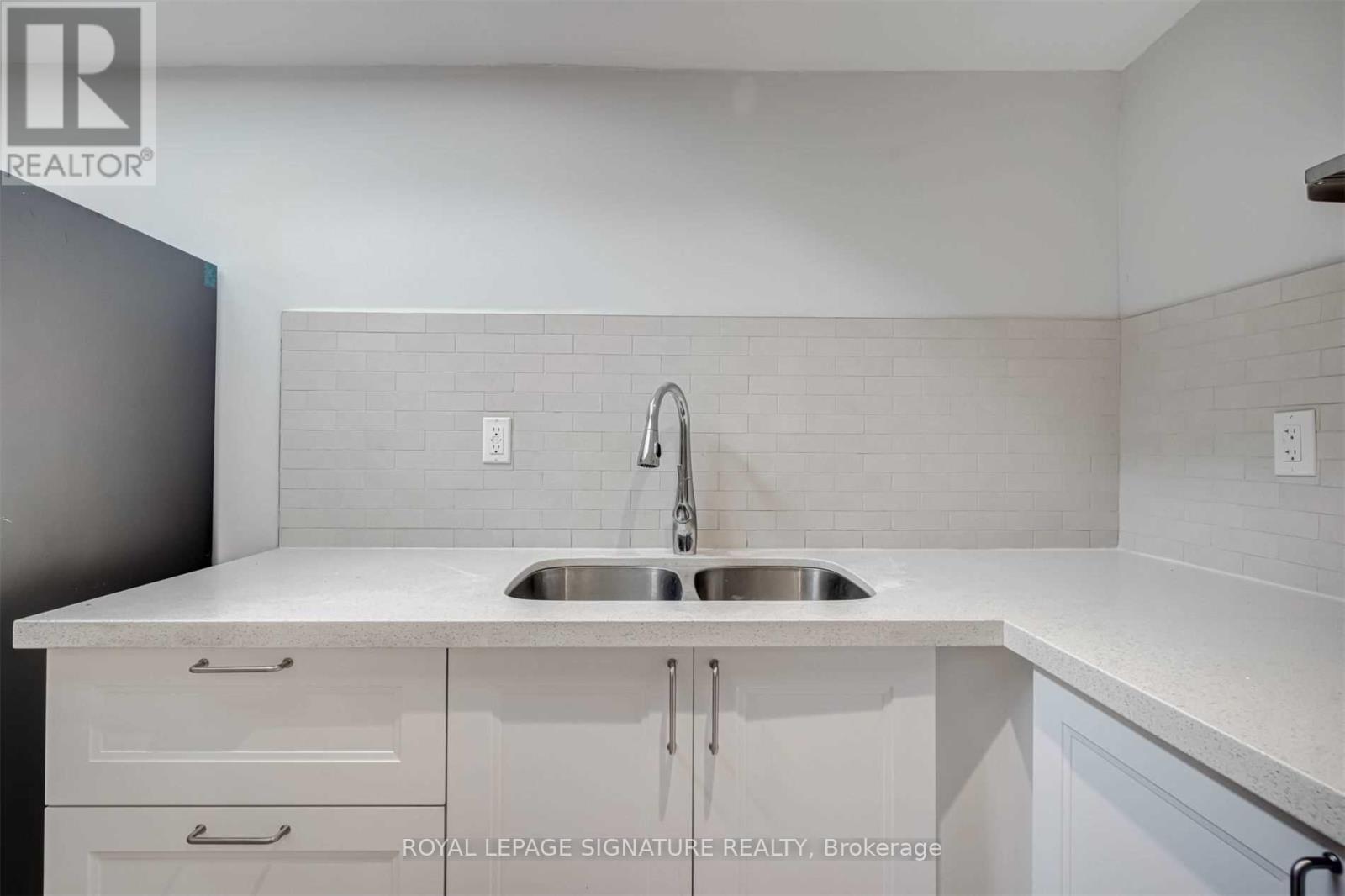 604a Queen Street W, Toronto, Ontario  M6J 1E3 - Photo 6 - C13701152