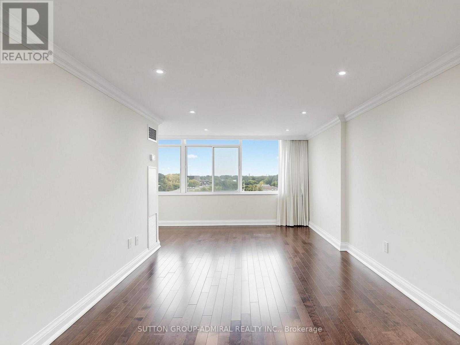 708 - 3000 Bathurst Street, Toronto, Ontario  M6B 3B4 - Photo 10 - C13701178