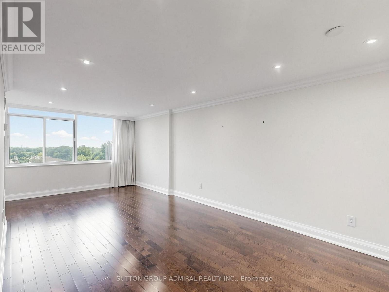 708 - 3000 Bathurst Street, Toronto, Ontario  M6B 3B4 - Photo 11 - C13701178