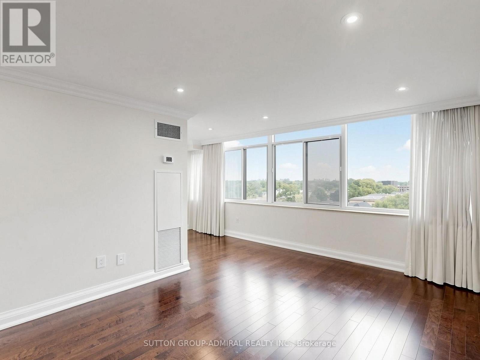 708 - 3000 Bathurst Street, Toronto, Ontario  M6B 3B4 - Photo 12 - C13701178