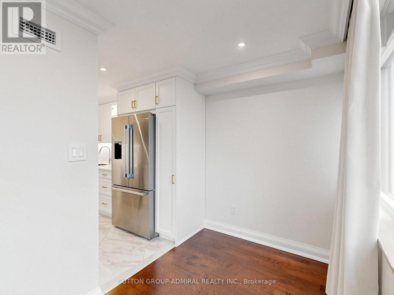 708 - 3000 Bathurst Street, Toronto, Ontario  M6B 3B4 - Photo 17 - C13701178