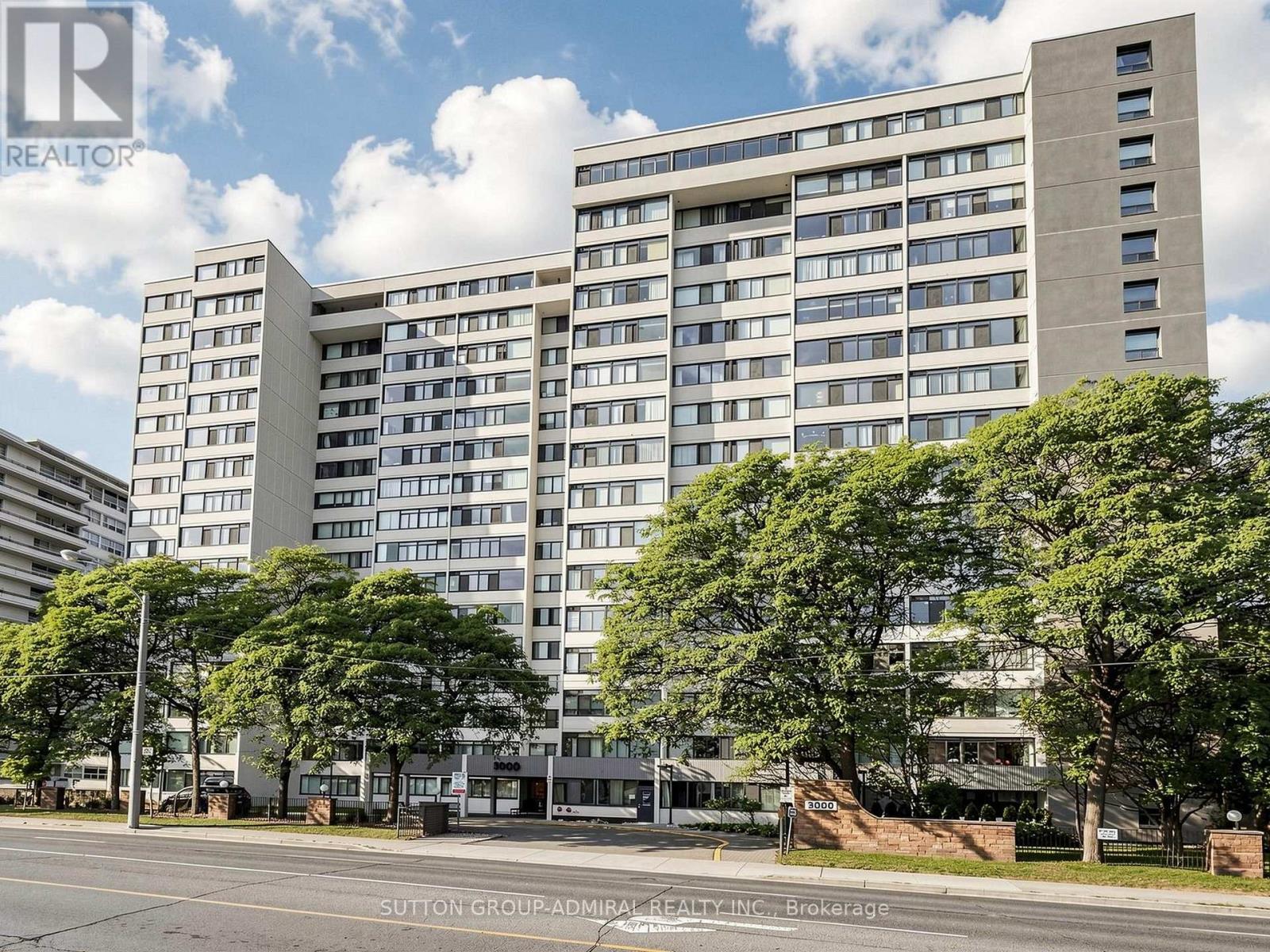 708 - 3000 Bathurst Street, Toronto, Ontario  M6B 3B4 - Photo 2 - C13701178