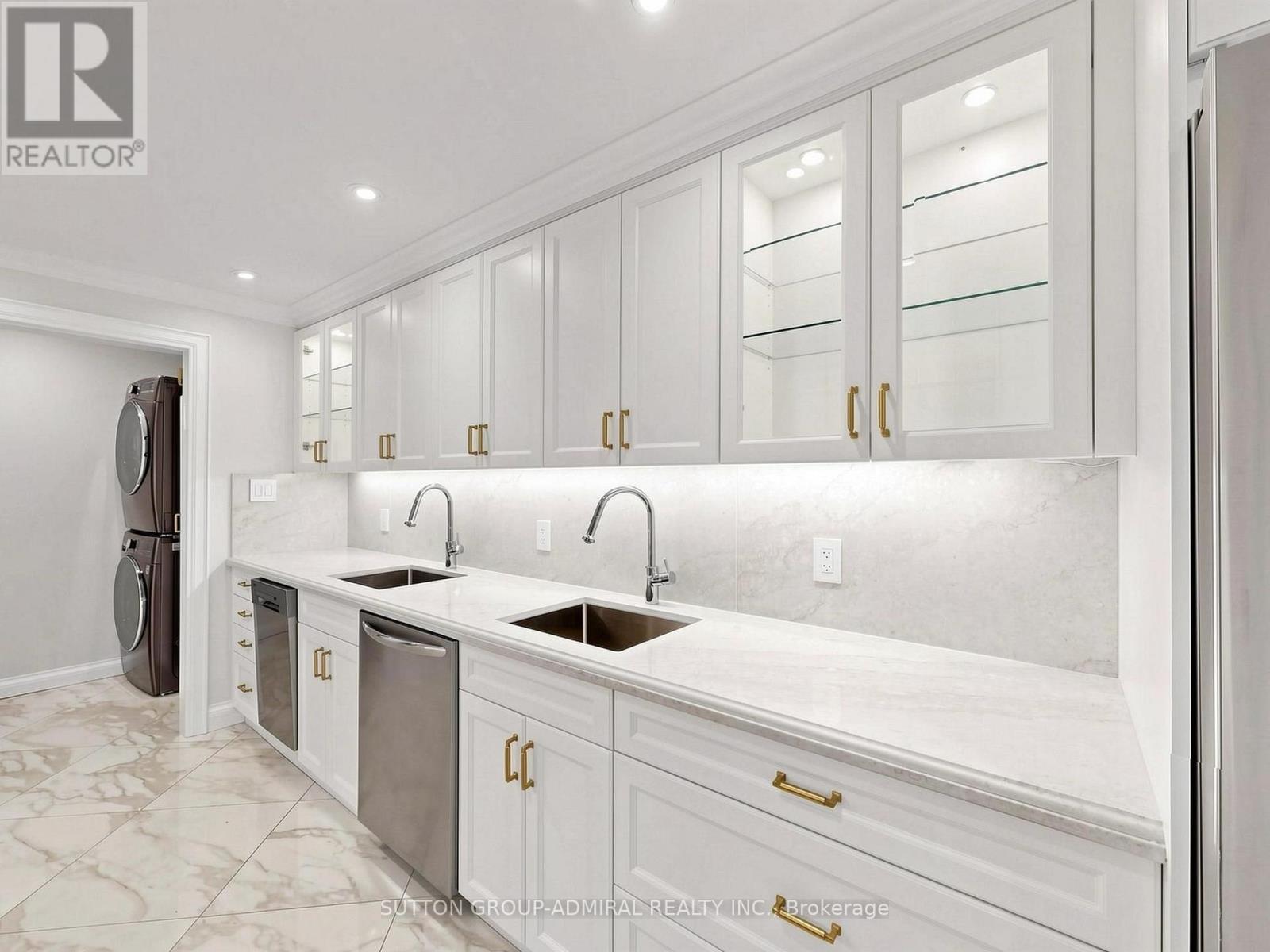 708 - 3000 Bathurst Street, Toronto, Ontario  M6B 3B4 - Photo 21 - C13701178