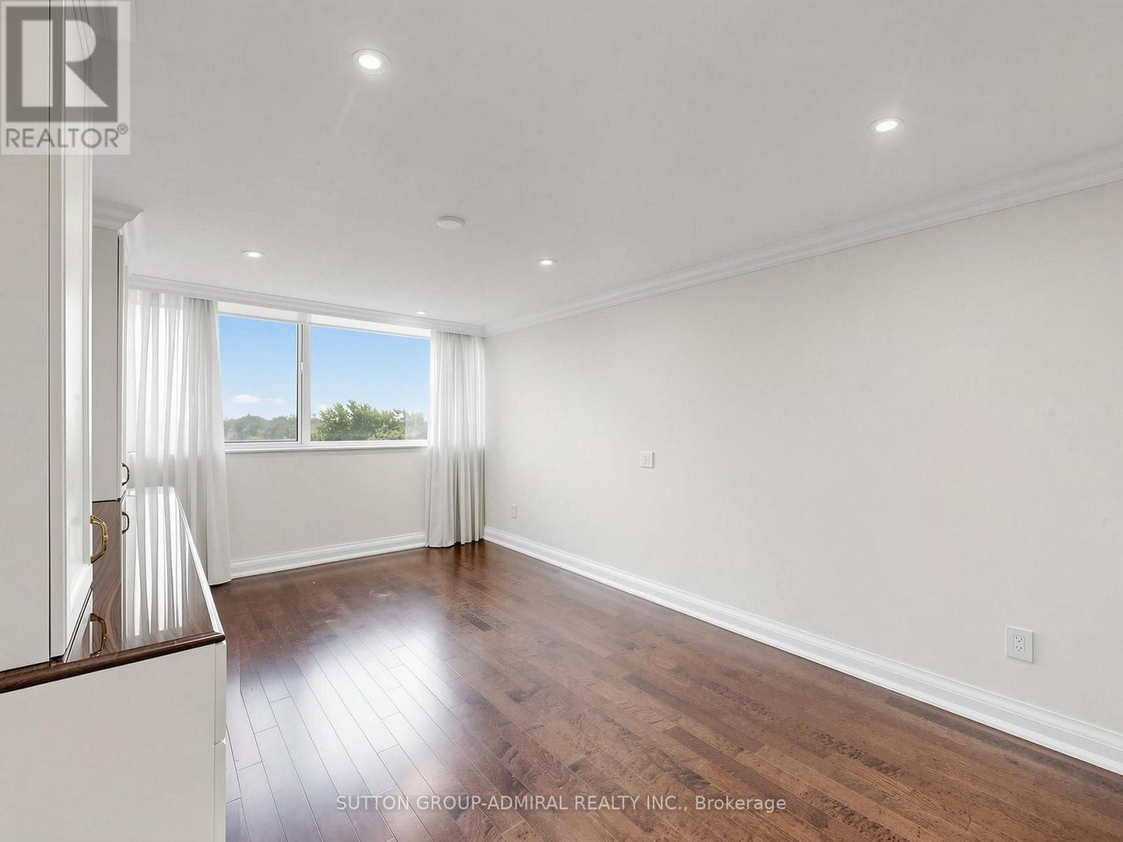 708 - 3000 Bathurst Street, Toronto, Ontario  M6B 3B4 - Photo 28 - C13701178