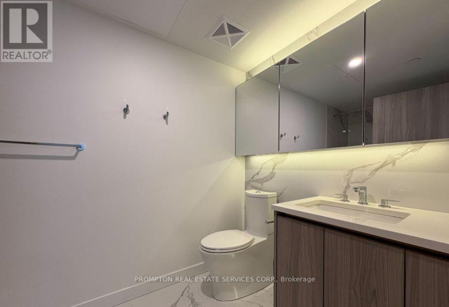 2007 - 1 Concord Cityplace Way, Toronto, Ontario  M5V 0X3 - Photo 6 - C13701198
