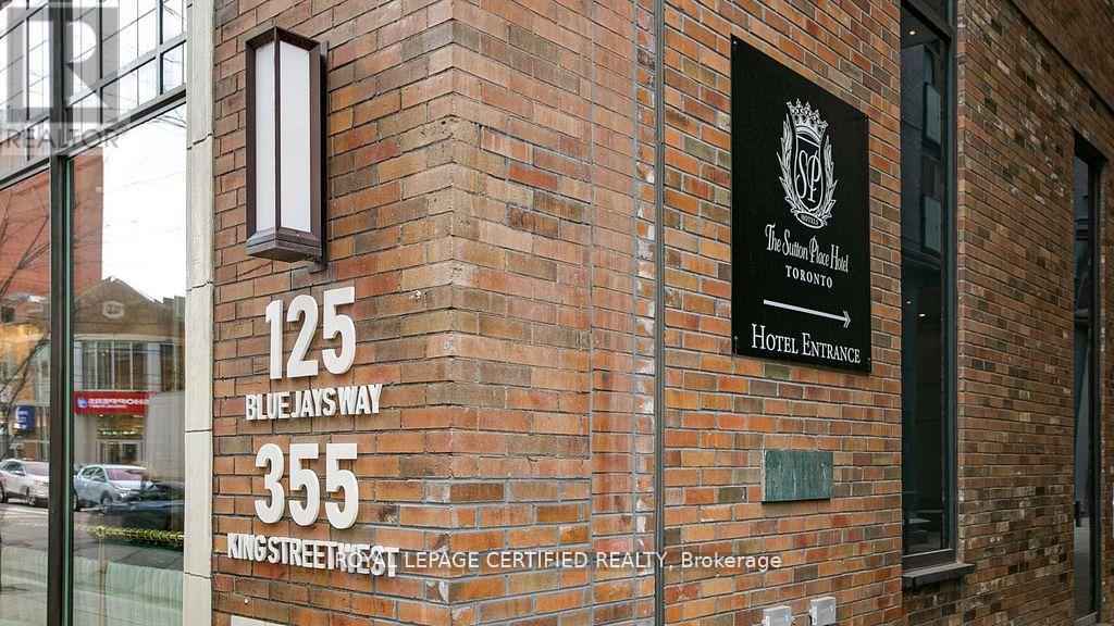 1905 - 125 BLUE JAYS WAY, Toronto, Ontario