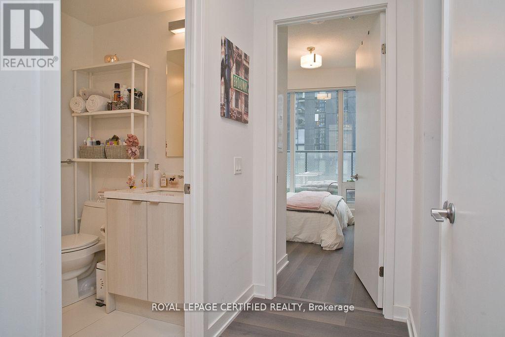 1905 - 125 Blue Jays Way, Toronto, Ontario  M5V 0N5 - Photo 14 - C13701222