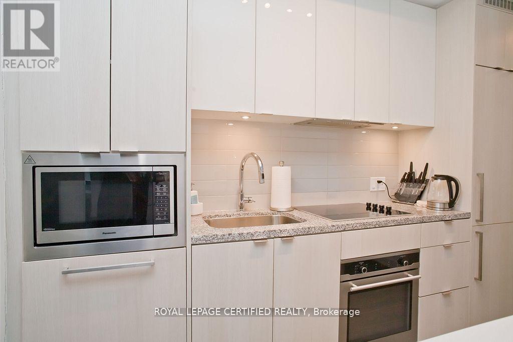 1905 - 125 Blue Jays Way, Toronto, Ontario  M5V 0N5 - Photo 7 - C13701222