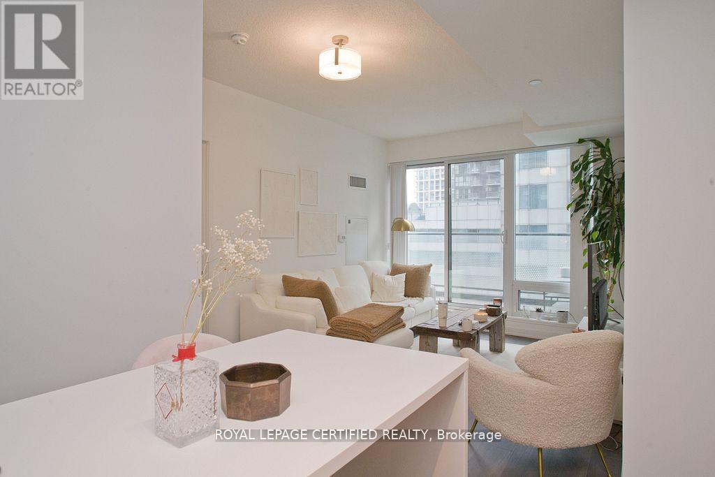 1905 - 125 Blue Jays Way, Toronto, Ontario  M5V 0N5 - Photo 8 - C13701222