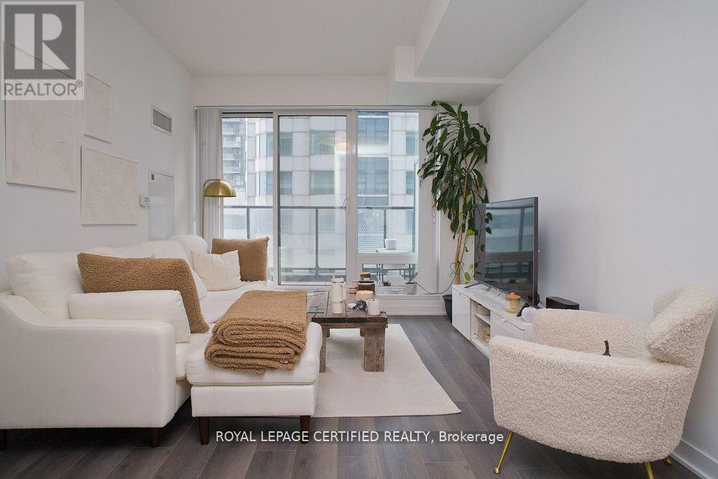 1905 - 125 Blue Jays Way, Toronto, Ontario  M5V 0N5 - Photo 9 - C13701222