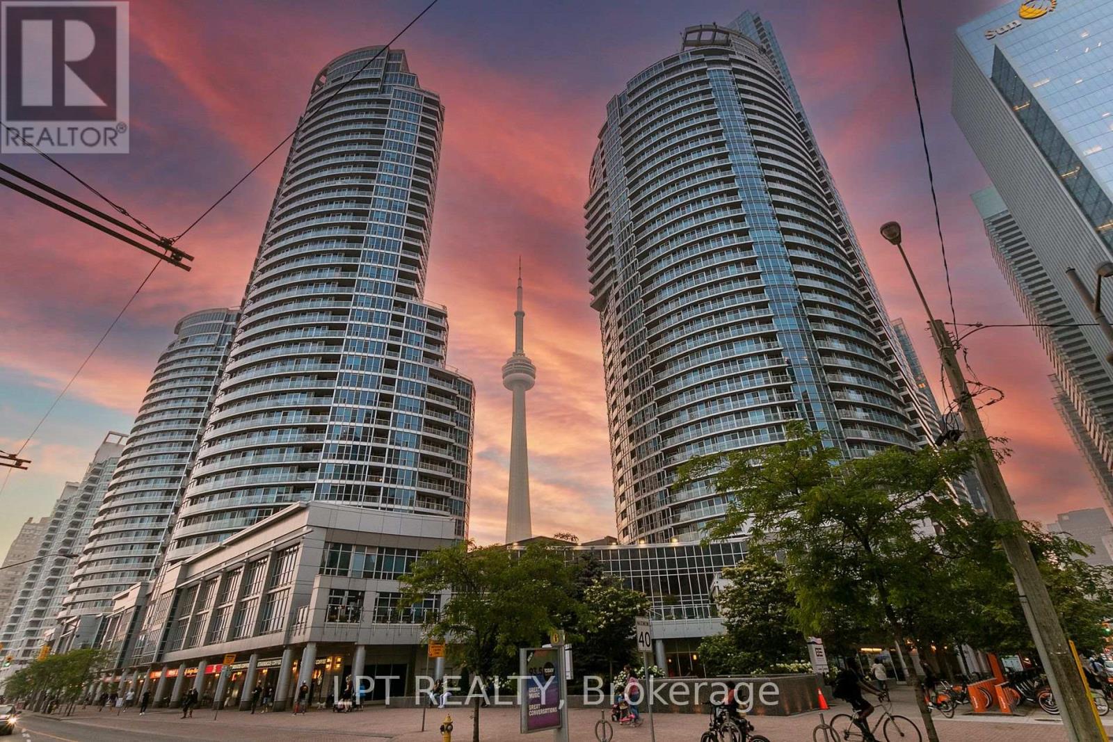 2604 - 208 QUEENS QUAY W, Toronto, Ontario