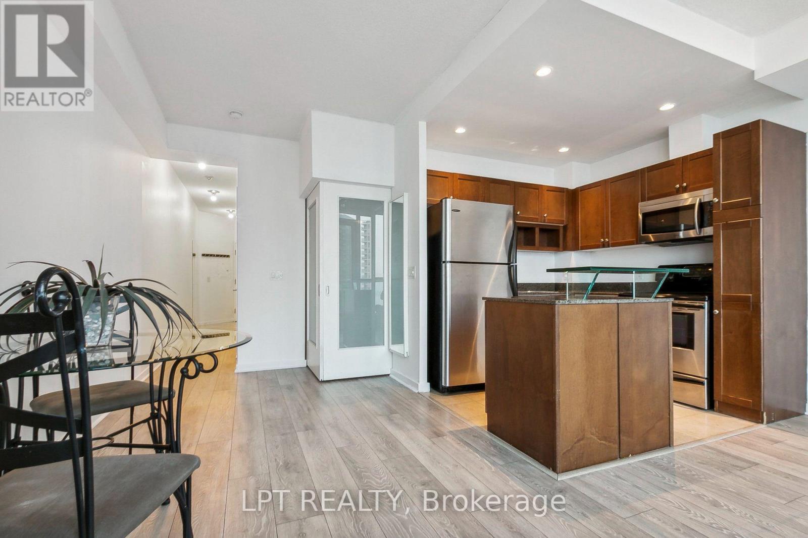 2604 - 208 Queens Quay W, Toronto, Ontario  M5J 2Y5 - Photo 12 - C13701270