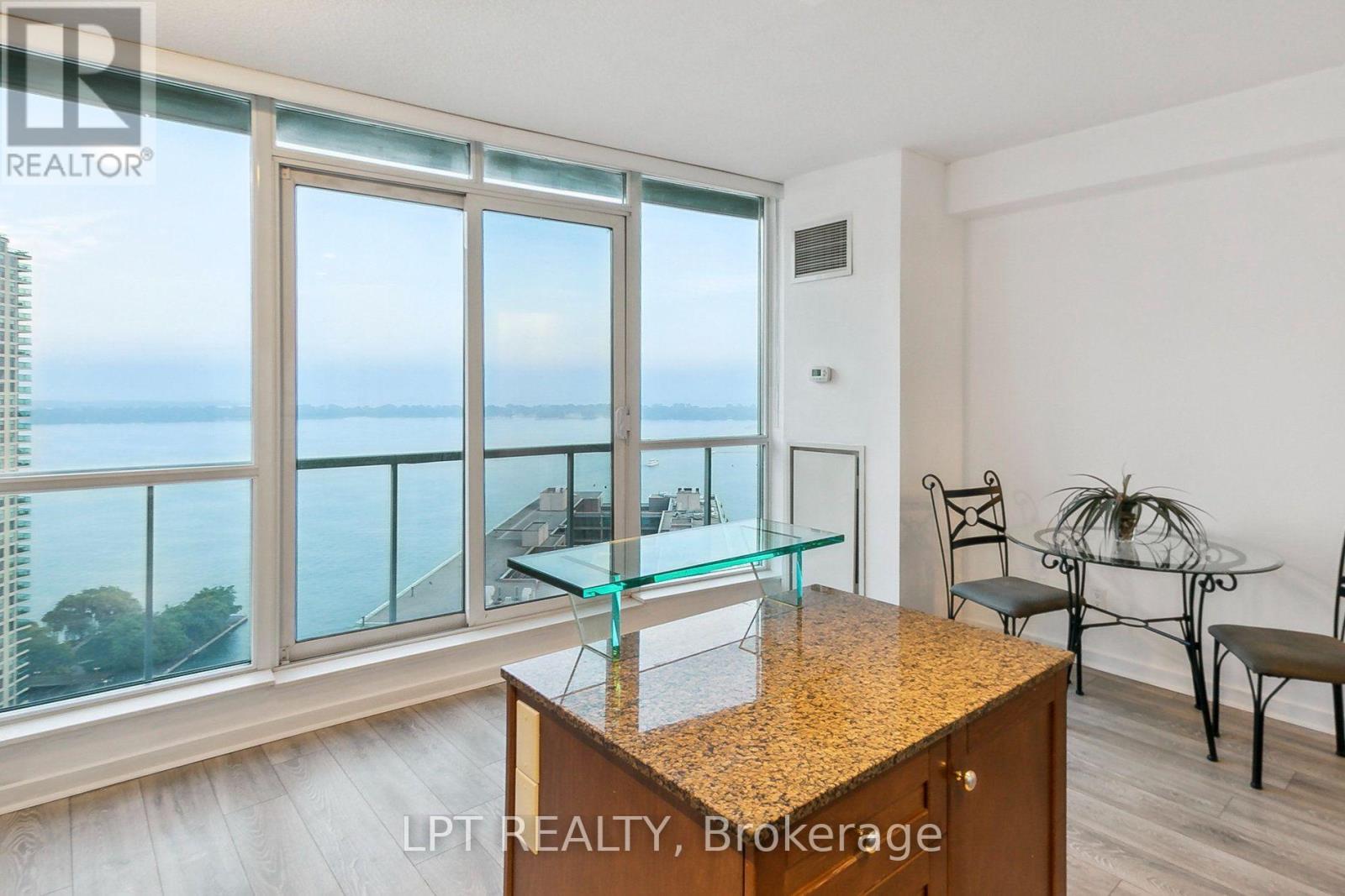 2604 - 208 Queens Quay W, Toronto, Ontario  M5J 2Y5 - Photo 2 - C13701270