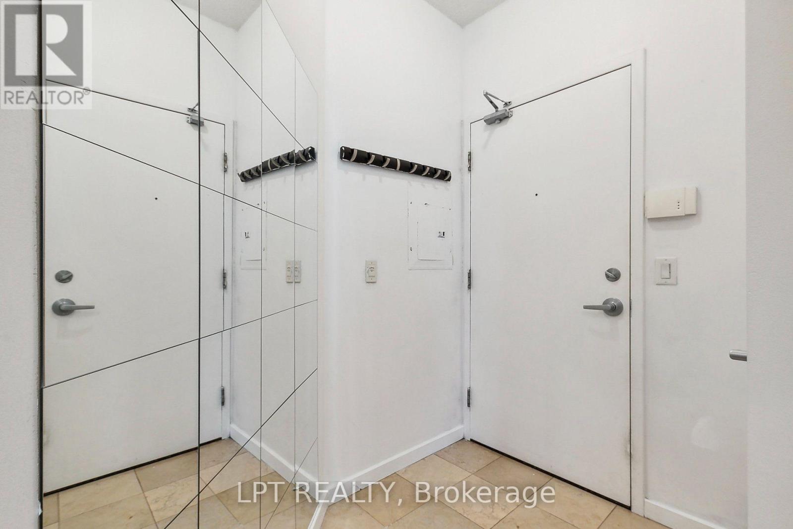 2604 - 208 Queens Quay W, Toronto, Ontario  M5J 2Y5 - Photo 22 - C13701270