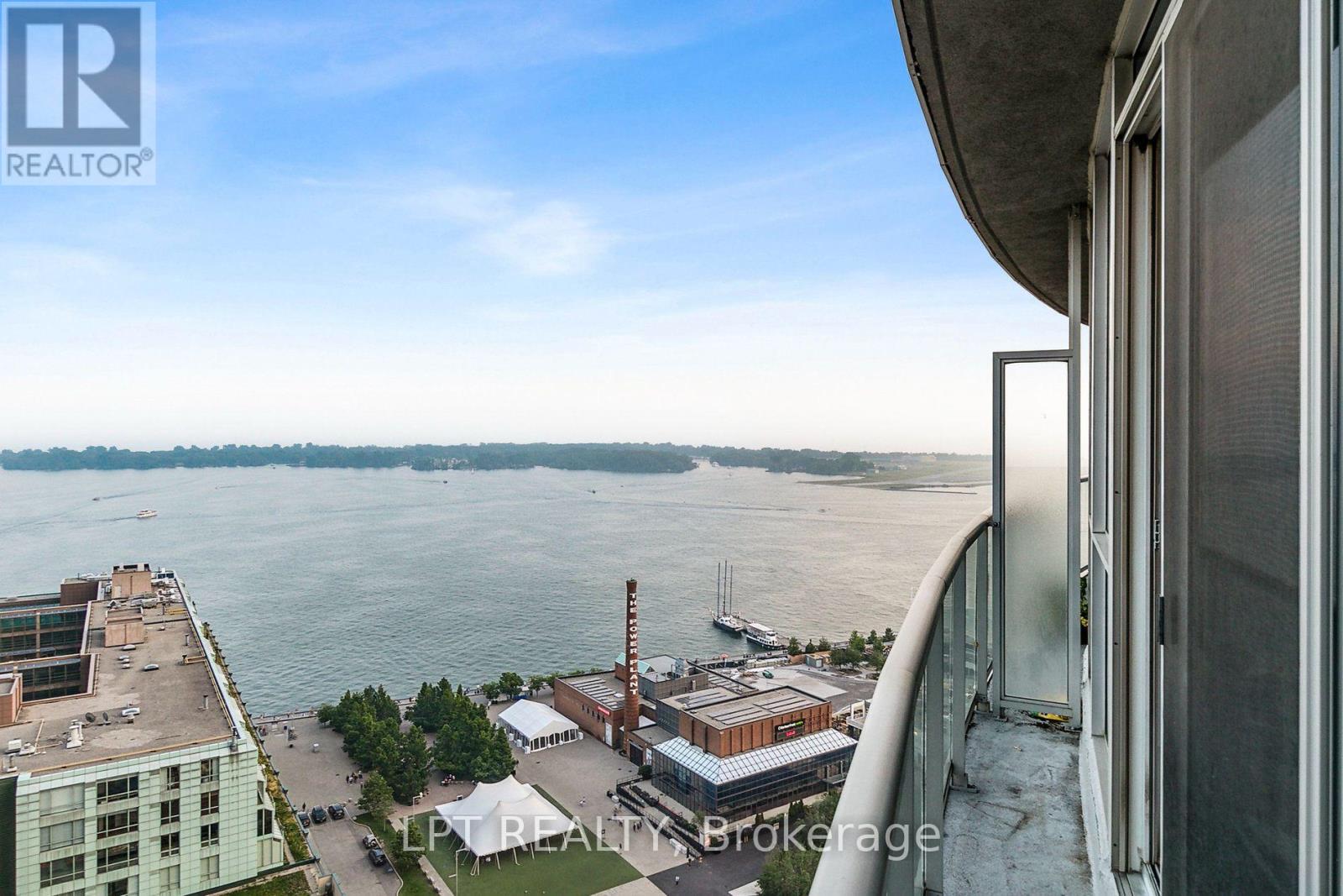 2604 - 208 Queens Quay W, Toronto, Ontario  M5J 2Y5 - Photo 4 - C13701270