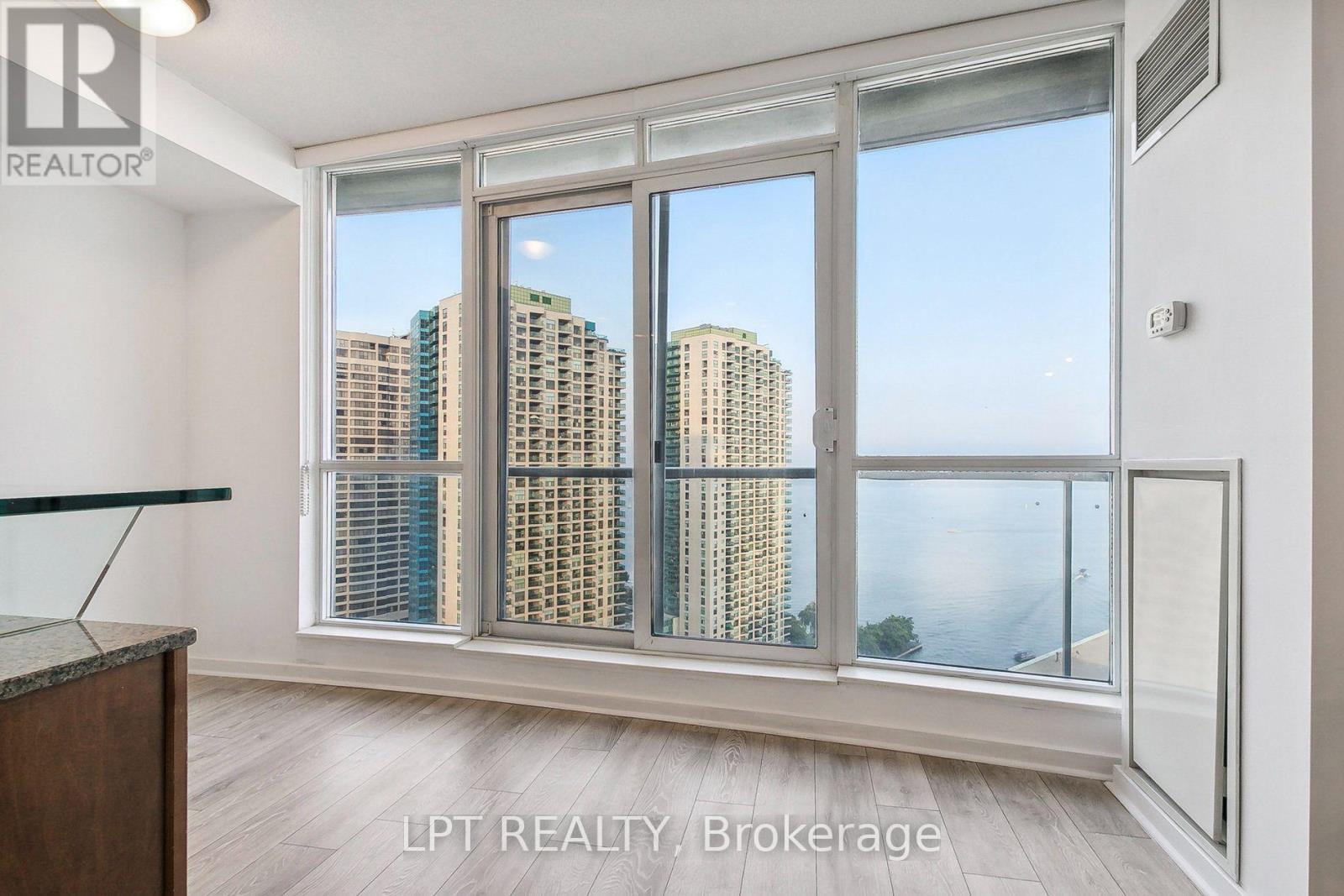 2604 - 208 Queens Quay W, Toronto, Ontario  M5J 2Y5 - Photo 7 - C13701270
