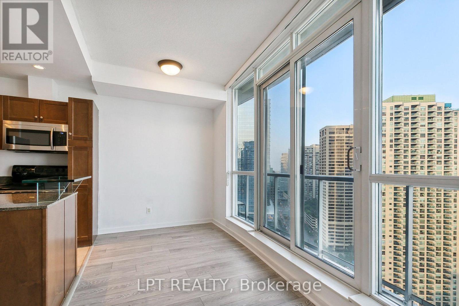 2604 - 208 Queens Quay W, Toronto, Ontario  M5J 2Y5 - Photo 8 - C13701270