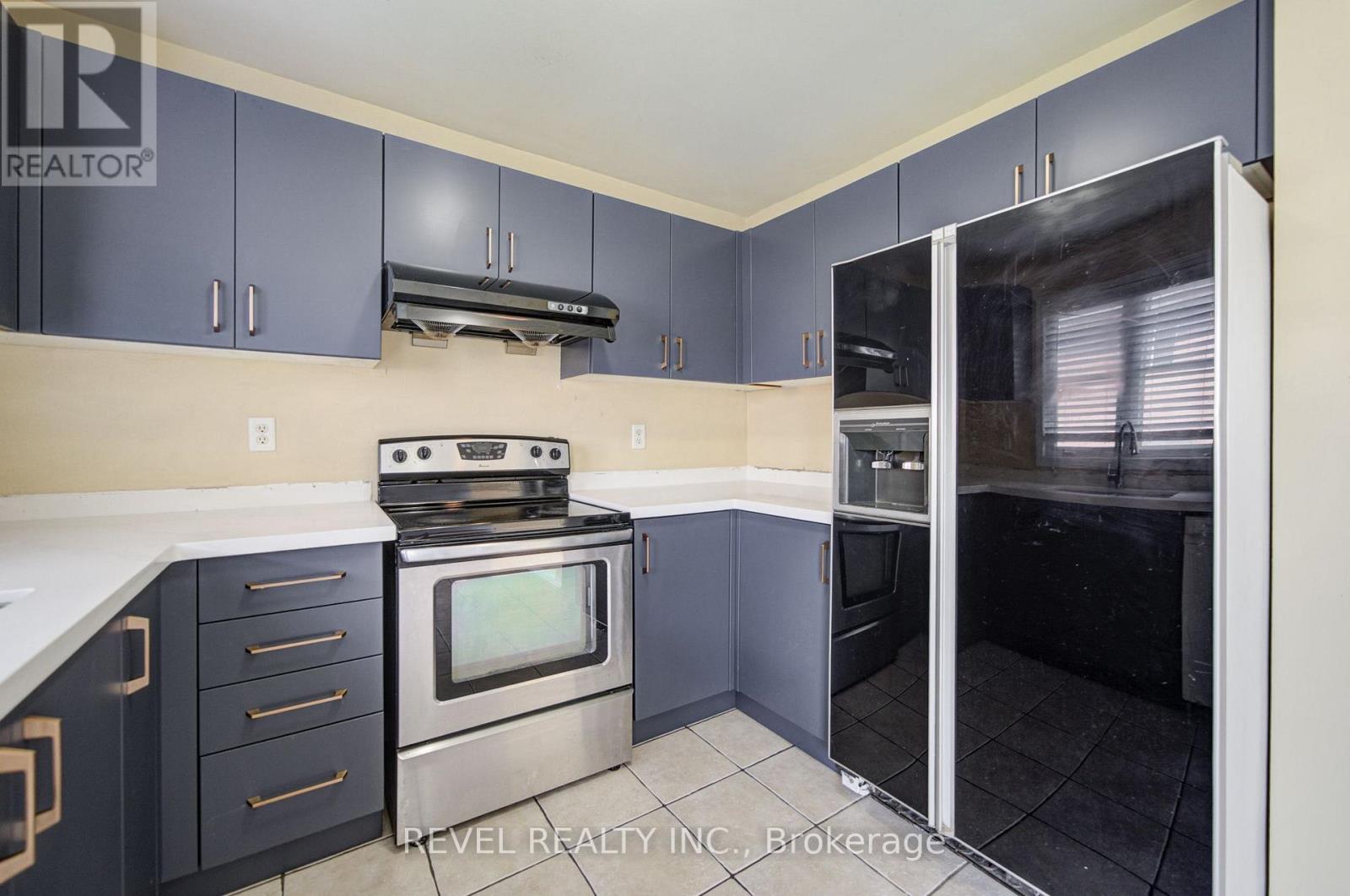 112 Rouge River Drive, Toronto, Ontario  M1B 6G1 - Photo 20 - E13701252