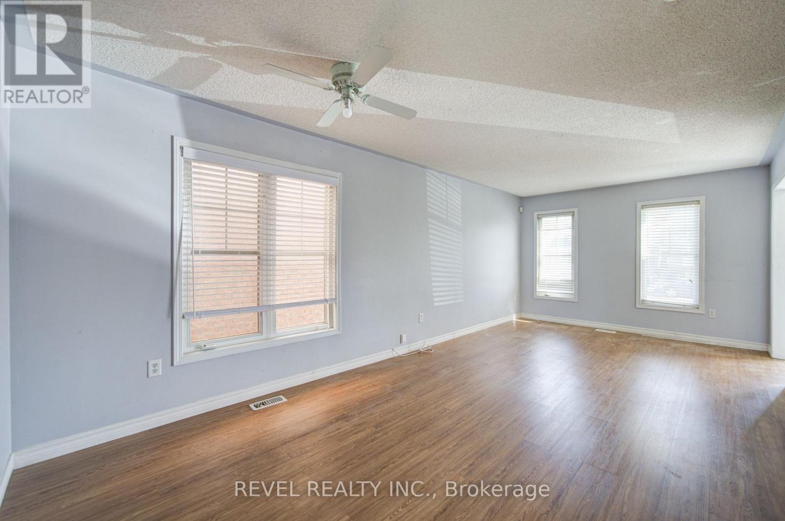 112 Rouge River Drive, Toronto, Ontario  M1B 6G1 - Photo 3 - E13701252