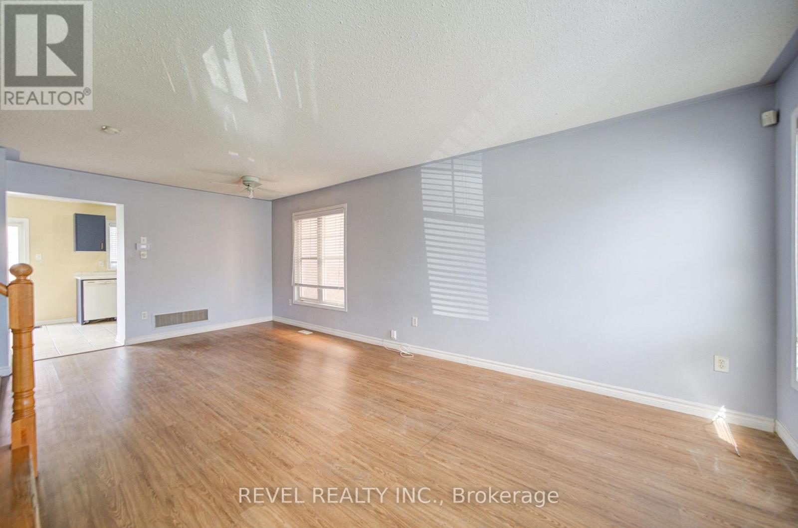 112 Rouge River Drive, Toronto, Ontario  M1B 6G1 - Photo 4 - E13701252