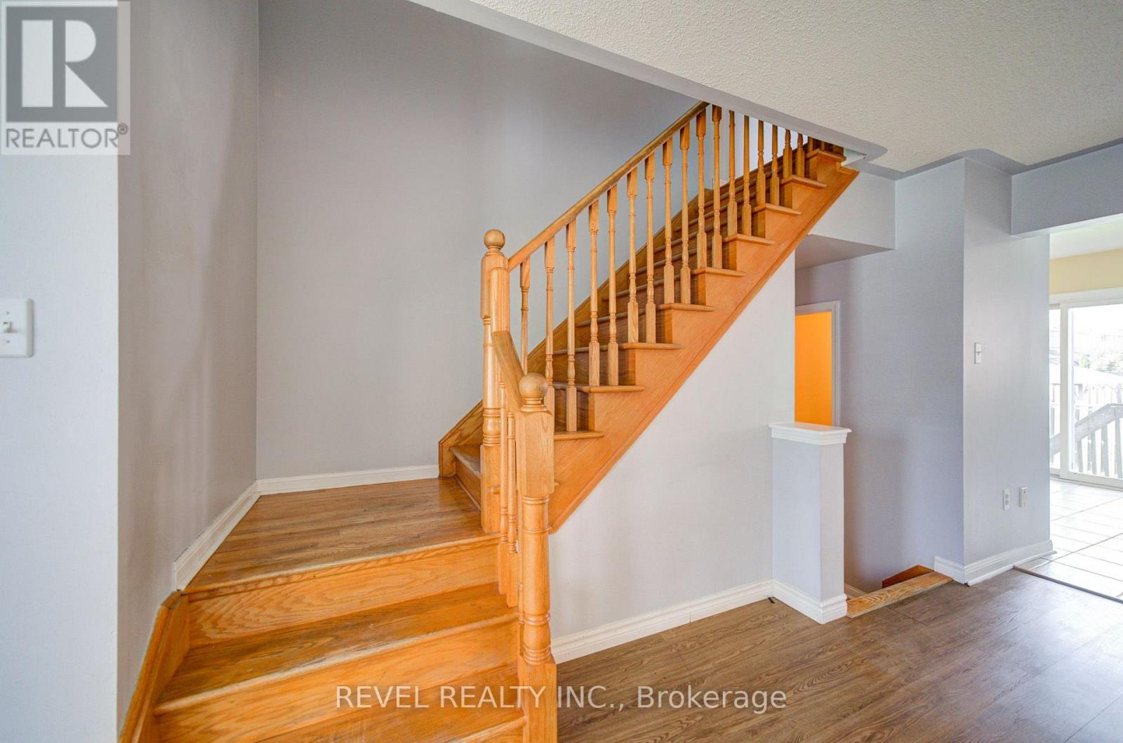 112 Rouge River Drive, Toronto, Ontario  M1B 6G1 - Photo 7 - E13701252