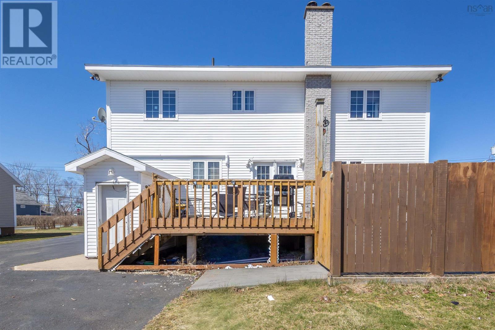 348 Cartier Street, Sydney, Nova Scotia  B1P 4B8 - Photo 5 - 202615295