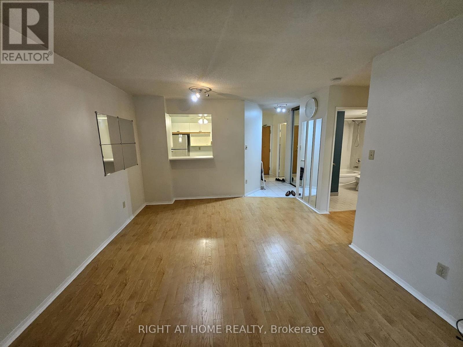 111 - 326 Major Mackenzie Drive E, Richmond Hill, Ontario  L4C 8T4 - Photo 12 - N13701136