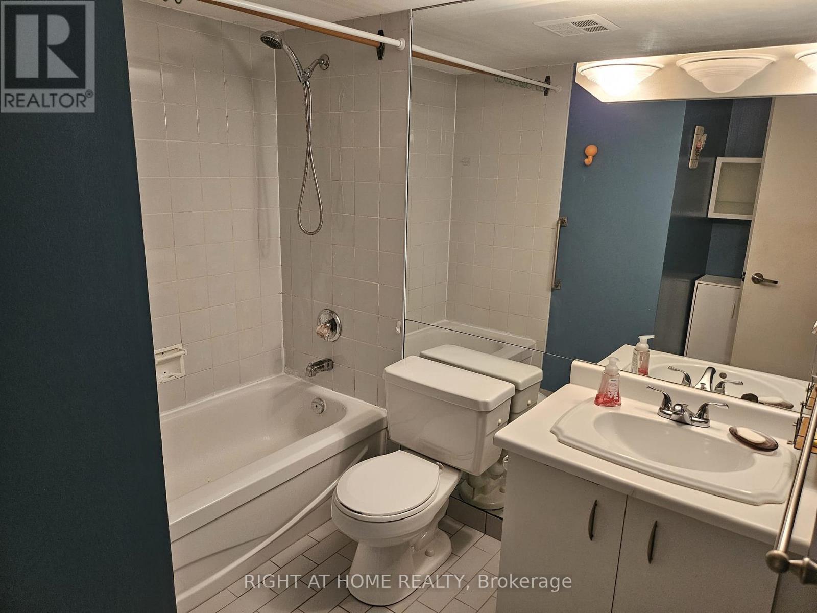 111 - 326 Major Mackenzie Drive E, Richmond Hill, Ontario  L4C 8T4 - Photo 15 - N13701136