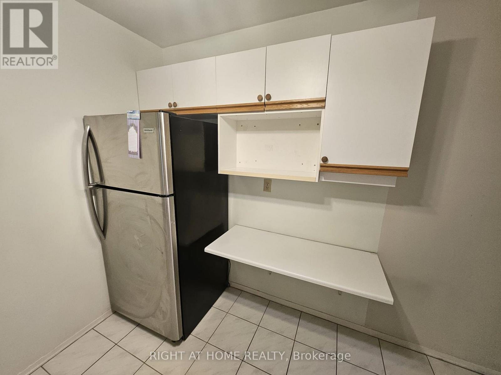 111 - 326 Major Mackenzie Drive E, Richmond Hill, Ontario  L4C 8T4 - Photo 7 - N13701136